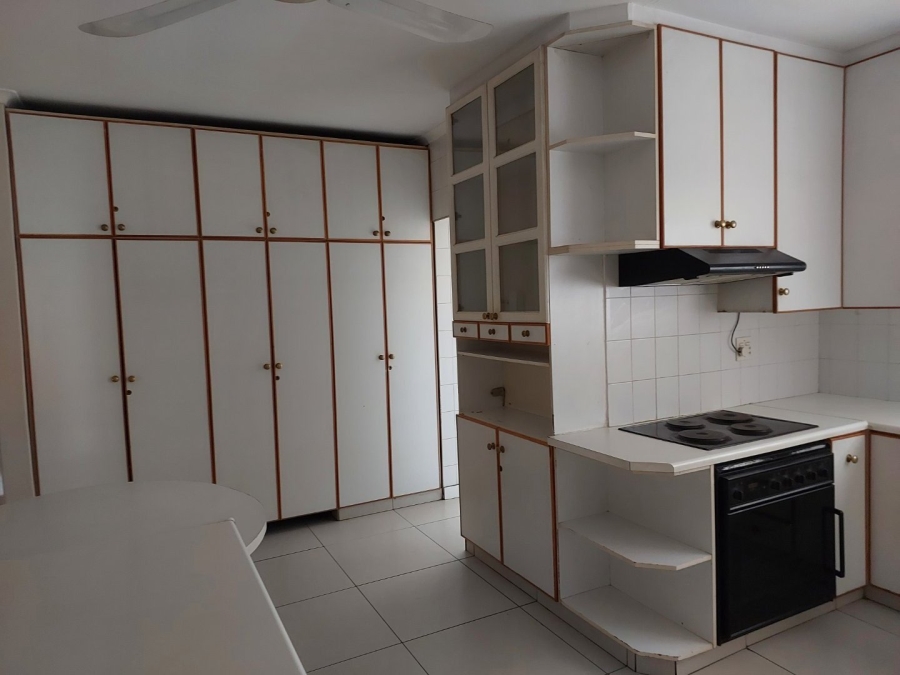 3 Bedroom Property for Sale in Uitenhage Upper Central Eastern Cape